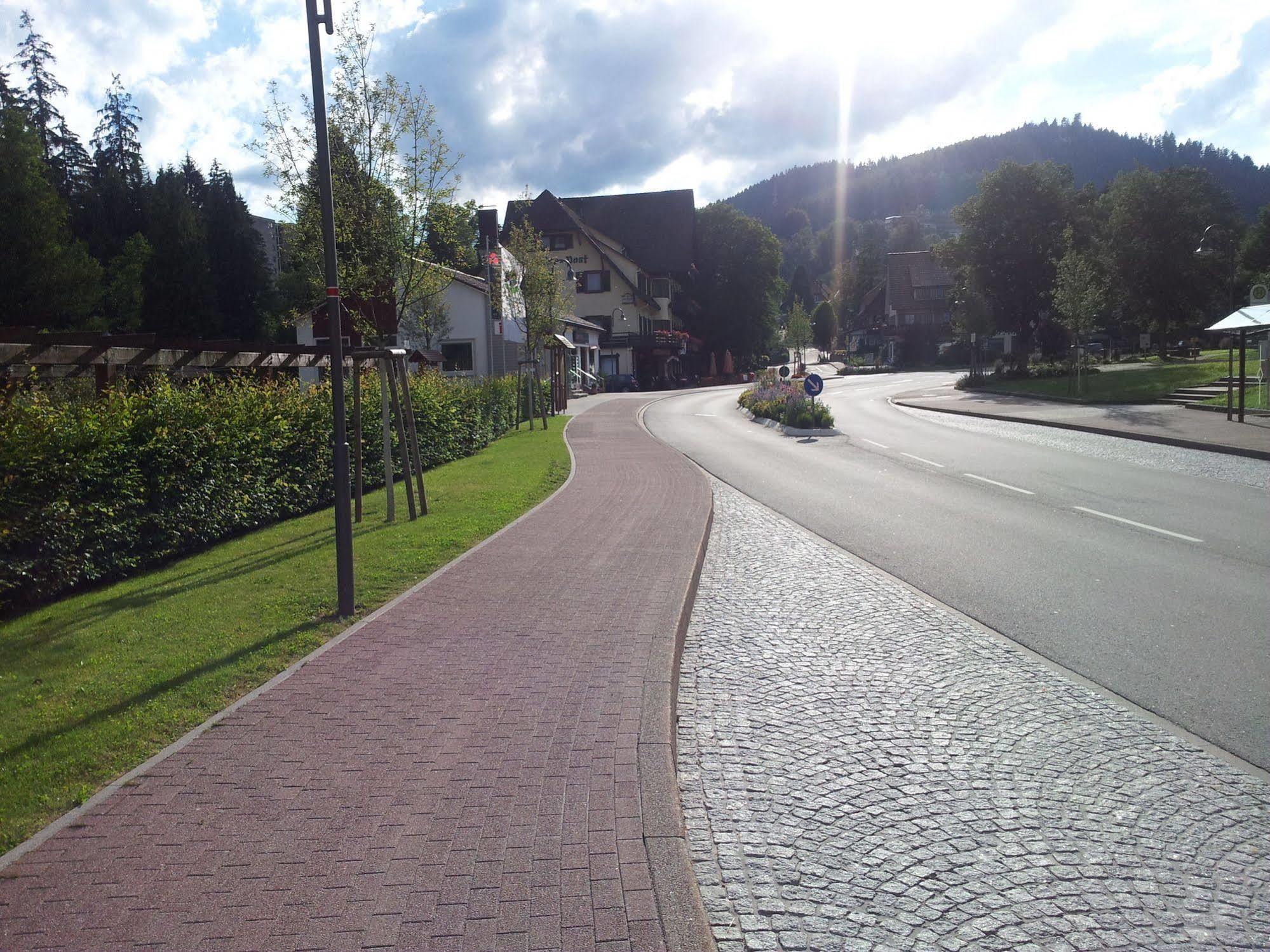 Garni Hotel Adler Post Baiersbronn Buitenkant foto