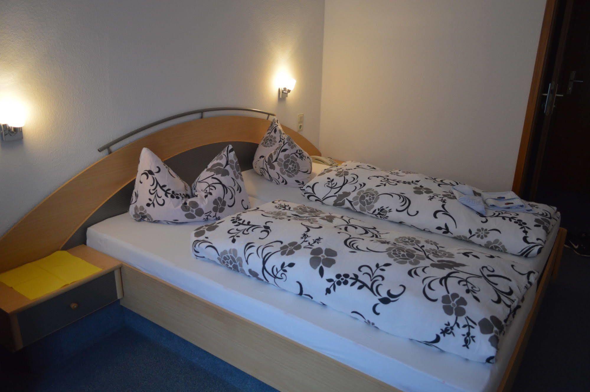 Garni Hotel Adler Post Baiersbronn Buitenkant foto