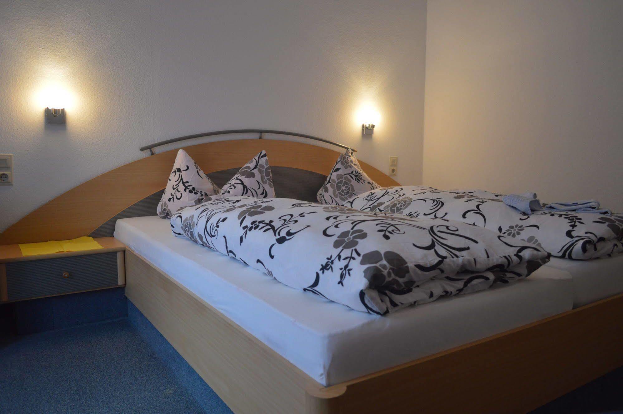 Garni Hotel Adler Post Baiersbronn Buitenkant foto